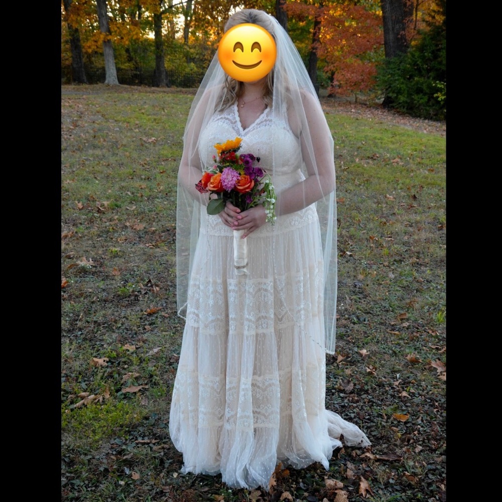 Galina Champagne Lace Wedding Dress size 18W